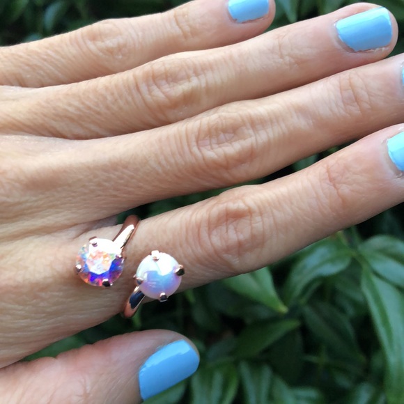 Aurora Borealis + Vintage White Swarovski Crystal Ring - Picture 13 of 14